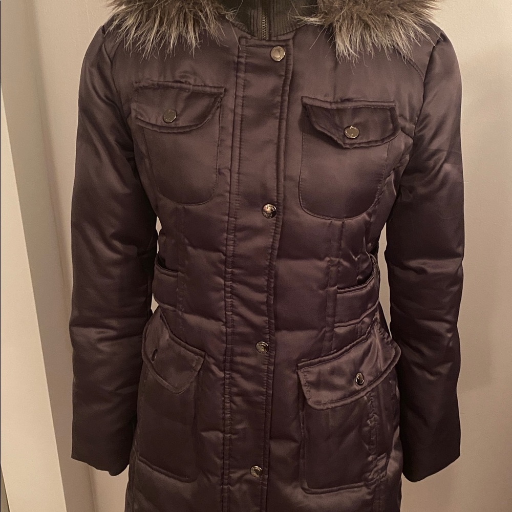 Guess hooded coat perfect condition! Size small 40% feathers - Picture 3 of 13